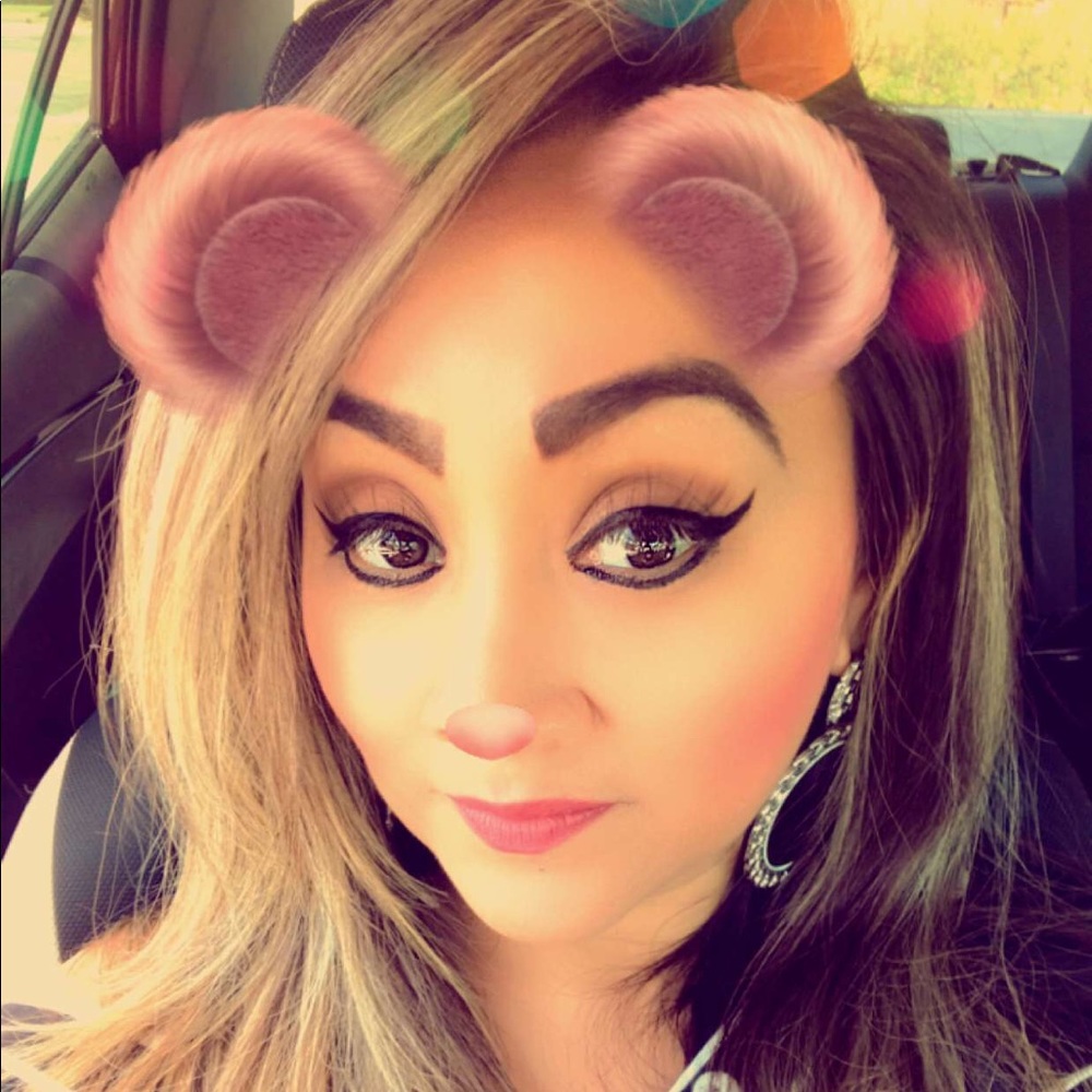 Meet your Posher, Denise